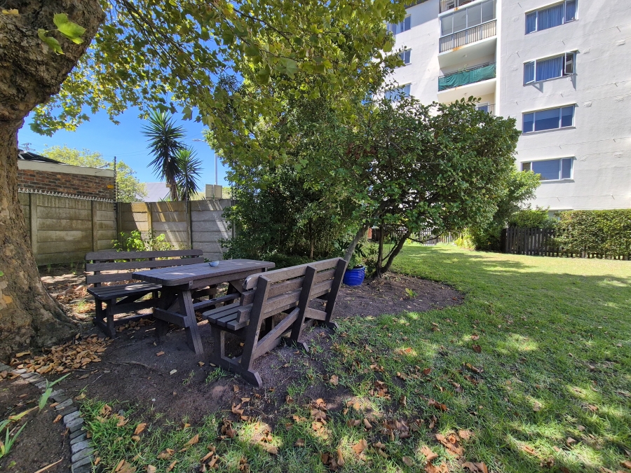 2 Bedroom Property for Sale in Wynberg Upper Western Cape